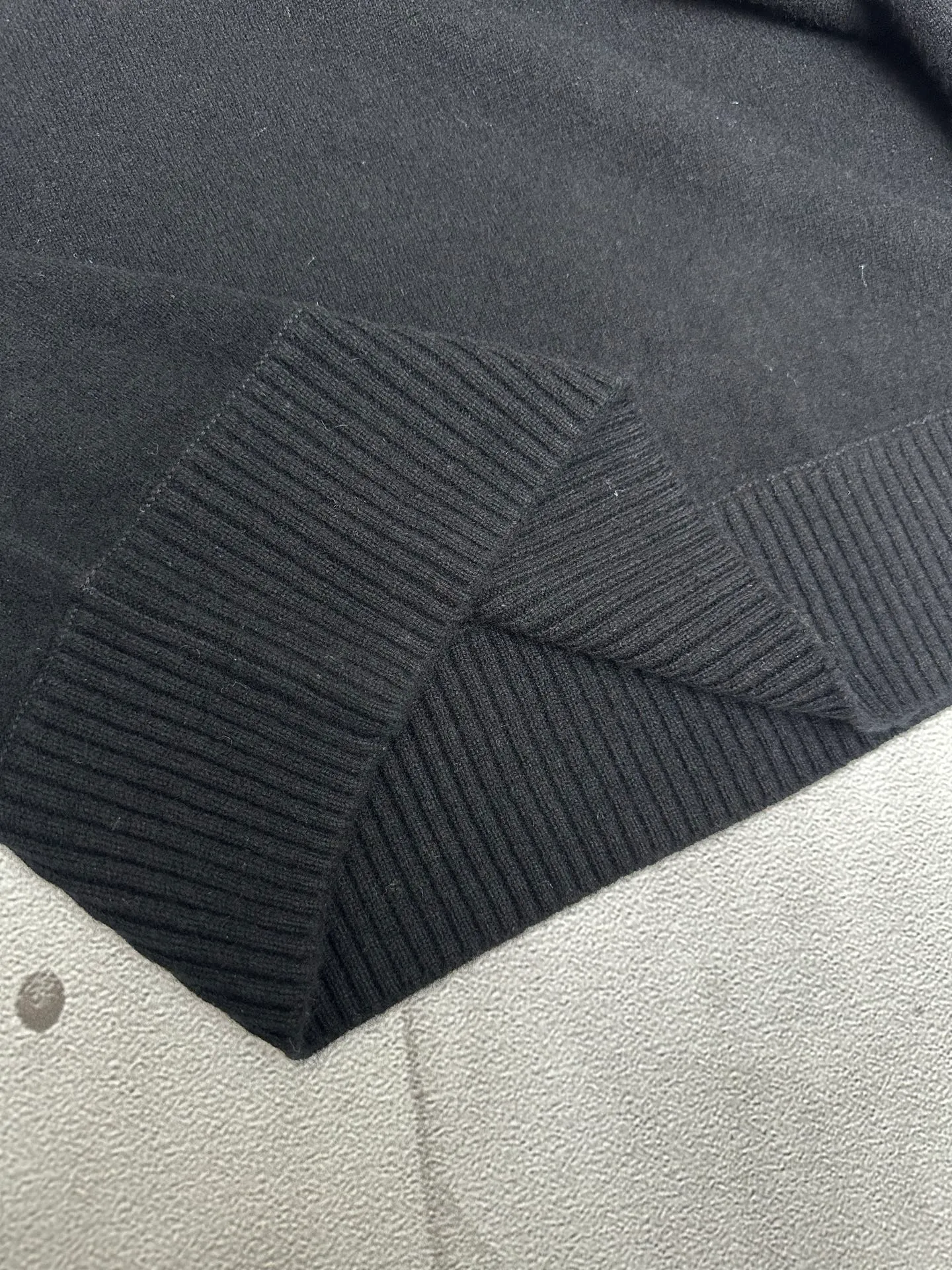 ZEGNA Yellow Classic ， 。 ， ， 。 ， 。 Authentic， 。 ， Versatile。 Size：S M L XL